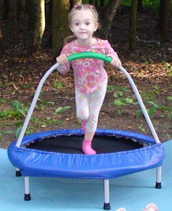 Folding trampoline for children 36"" (92 cm) with handle